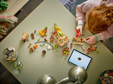 LEGO Disney 43258 - Barka Kakamorów