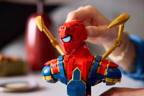 LEGO Marvel Super Heroes 76326 - Popiersie Iron Spider-Mana