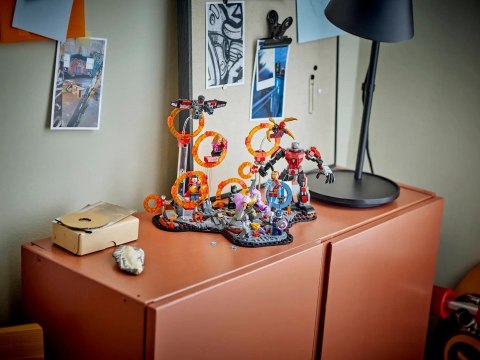 LEGO Marvel Super Heroes 76323 - Avengers: Koniec gry - ostateczna bitwa