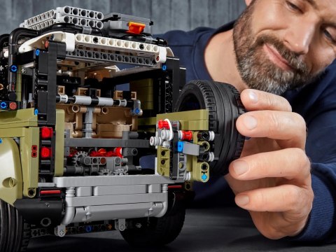 LEGO Technic 42110 - Land Rover Defender