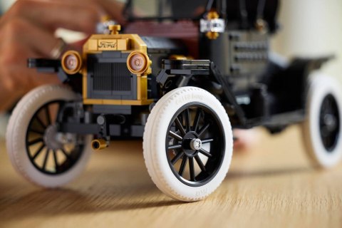 LEGO Icons 11376 - Ford Model T
