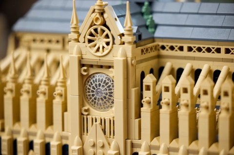 LEGO Architecture 21061 - Notre-Dame w Paryżu