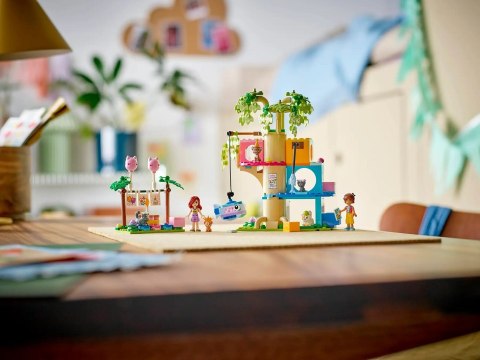 LEGO Friends 42666 - Kocie przyjęcie urodzinowe i domek na drzewie