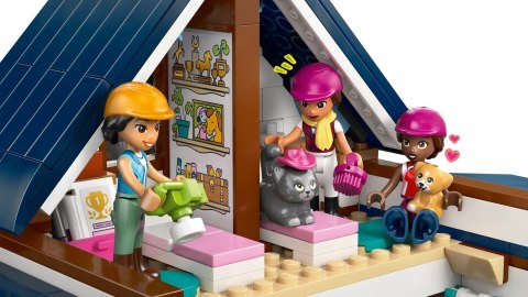 LEGO Friends 42688 - Stajnia i szkółka jeździecka