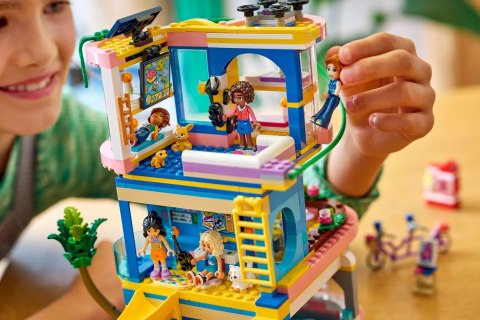 LEGO Friends 42689 - Domek klubu przyjaciół z Heartlake