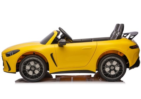 Auto Na Akumulator Mercedes GT63 AMG DK-GT63 24V LCD Żółty LEAN CARS