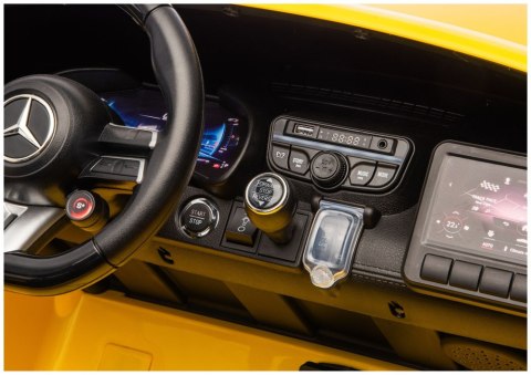 Auto Na Akumulator Mercedes GT63 AMG DK-GT63 24V LCD Żółty LEAN CARS