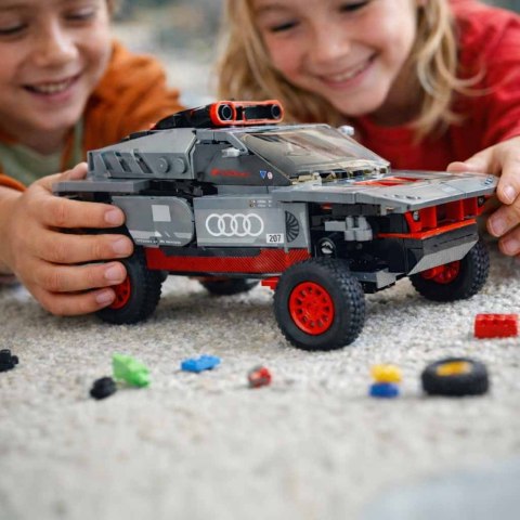 Samochód Rastar 10120 Audi RS Q e-tron 1:30 klocki 376el. Kik Sp. z o. o. Sp. k.