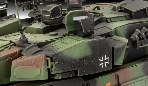 Model plastikowy Leopard 2A7A1 Revell