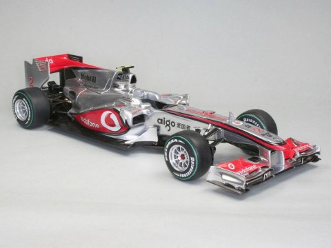 Model plastikowy Mclaren Mercedes MP4-25 L. Hamilton Revell
