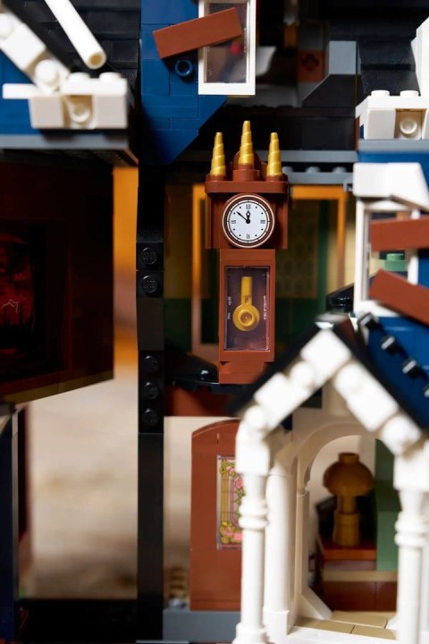 LEGO Icons 11370 - Stranger Things: Dom Creelów