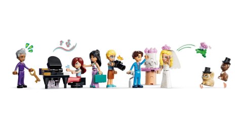 LEGO Friends 42704 - Grand Hotel w mieście Heartlake