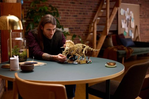 LEGO Jurassic World 77985 - Szkielety dinozaurów: Triceratops