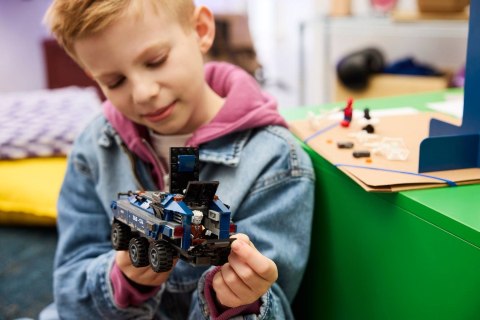 LEGO Marvel Super Heroes 76349 - Poscig Spider-Mana z więźniarką