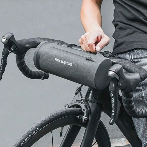 Praktyczna torba rowerowa wodoodporna mocowana na kierownicę czarna ROCKBROS