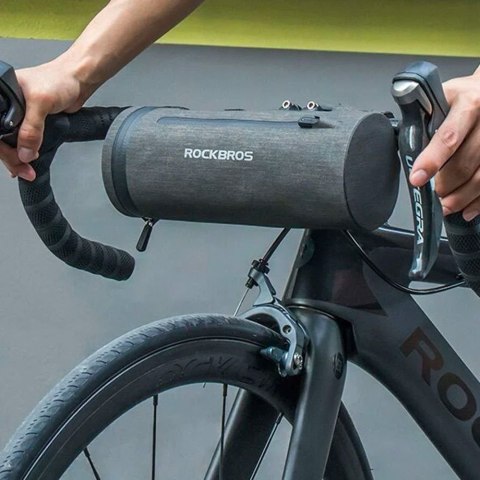 Praktyczna torba rowerowa wodoodporna mocowana na kierownicę czarna ROCKBROS
