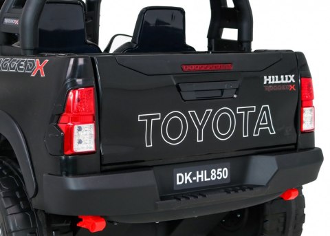 Pojazd Toyota Hilux Czarna