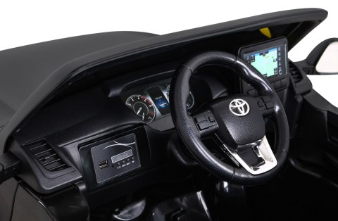 Toyota Hilux na akumulator dla dzieci Czarny + Napęd 4x4 + Pilot + 2 bagażniki + Radio MP3 + LED