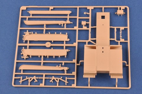 Model plastikowy BAZ-64022 z 5P85TE2 TEL S-400 Hobby Boss