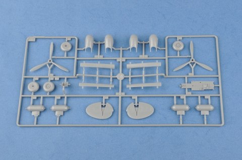 Model plastikowy P-38L-5-L0 Lightning amerykański samolot bojowy Hobby Boss