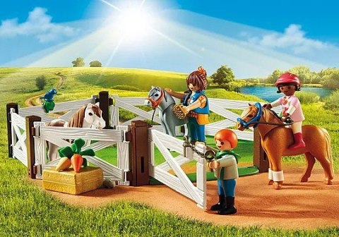 Zestaw z figurkami Country 5684 Farma kucyków Playmobil