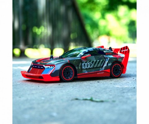 Pojazd RC Audi S1 E-Tron 30 cm Dickie