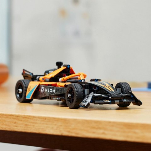 Klocki Technic 42169 NEOM McLaren Formula E Race Car LEGO