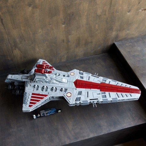 Klocki Star Wars 75367 Gwiezdny Niszczyciel typu Venator LEGO