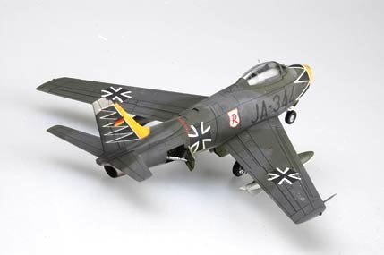 F-86F-40 Sabre Hobby Boss