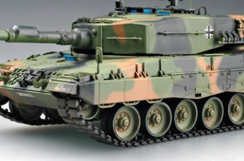 German Leopard 2 A4 Tank Hobby Boss