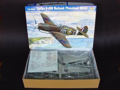 Model plastikowy Curtiss P-40B Warhawk 1/32 Trumpeter