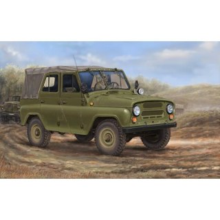 TRUMPETER Soviet UAZ-469 Trumpeter