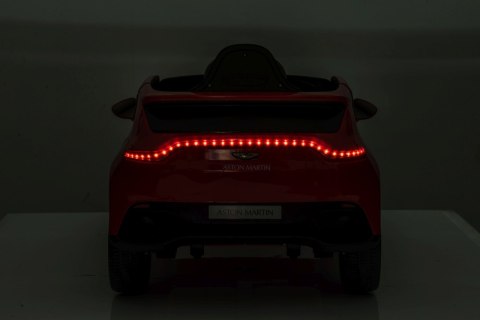 Aston Martin DBX Autko na akumulator dla dzieci Czerwony