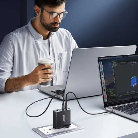 Szybka ładowarka sieciowa GaN 140W 3x USB-C USB-A + kabel USB-C 240W 1.2m czarna JOYROOM