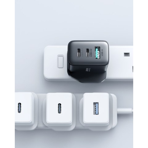 Szybka ładowarka sieciowa 2x USB-C USB-A 32W wtyczka angielska UK 32W czarna JOYROOM