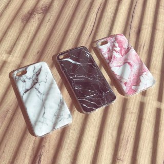 Marble żelowe etui pokrowiec marmur iPhone 13 Pro różowy WOZINSKY