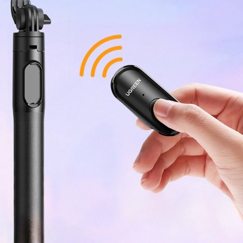 Selfie stick kijek teleskopowy do telefonu ze stojakiem i pilotem Bluetooth 1.5m czarny UGREEN