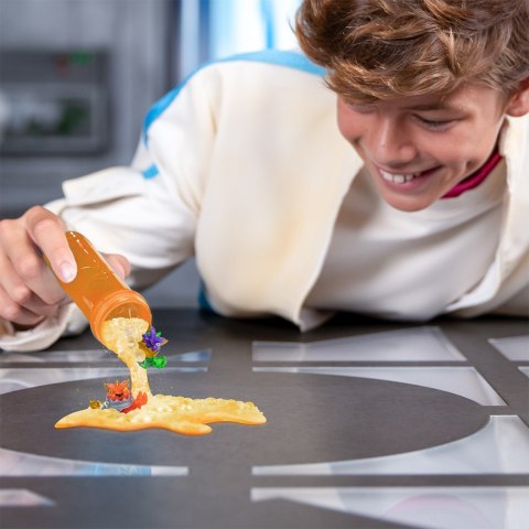 Figurki Mr Beast Lab - Rój tuba 2-pak Display 12 sztuk Cobi