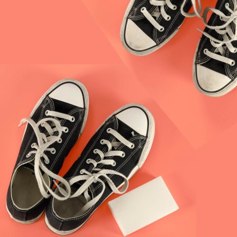 Magiczna gąbka z melaminy usuwa trudne plamy Kik Sp. z o. o. Sp. k.