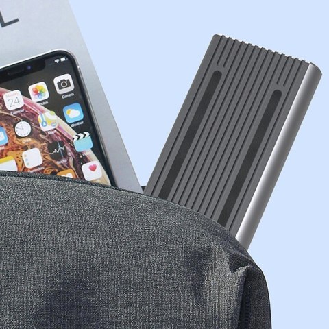 Obudowa | kieszeń na dysk M.2 SSD | SATA | NVMe | RGB LED | USB-C| 4TB Qoltec