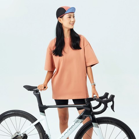 Czapka rowerowa kolarska z daszkiem pod kask - czerwona ROCKBROS