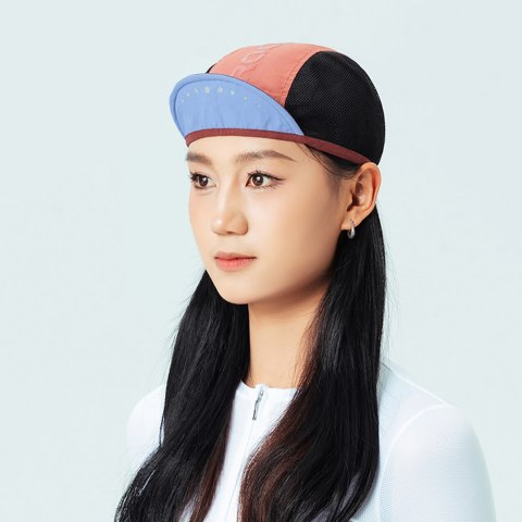 Czapka rowerowa kolarska z daszkiem pod kask - czerwona ROCKBROS