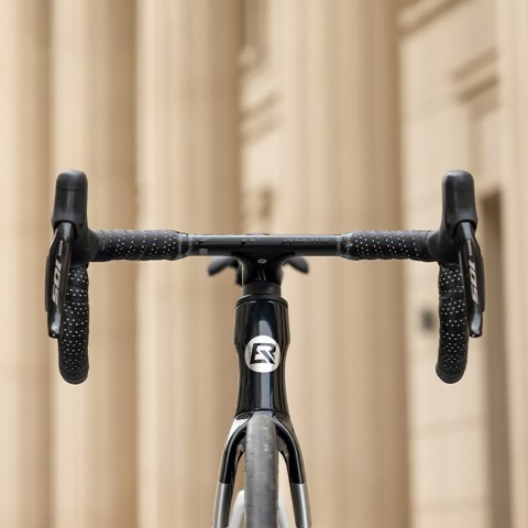 Owijka na kierownicę rowerową silikonowa perforowana - czarna ROCKBROS