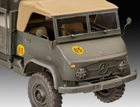 Model plastikowy Pojazd UNIMOG 404 S 1/35 Revell