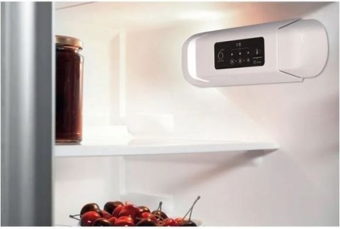 Chłodziarka do zabudowy WBUL021 Whirlpool