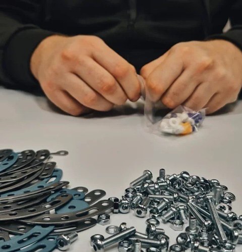 Zestaw konstrukcyjny Mały Konstruktor Dinozaury Velociraptor Alexander