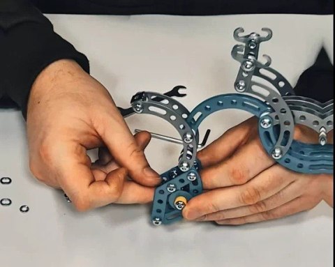 Zestaw konstrukcyjny Mały Konstruktor Dinozaury Velociraptor Alexander