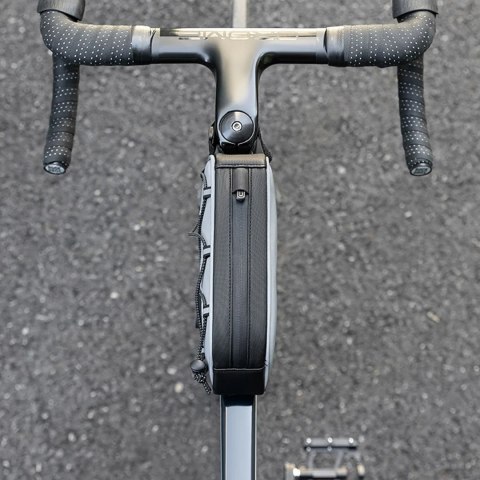 Torba sakwa rowerowa mocowana na ramę 0.9l - srebrna ROCKBROS