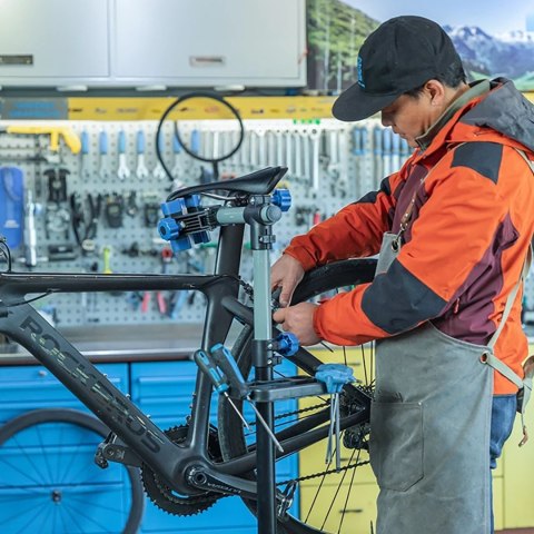 Wielofunkcyjny stojak serwisowy uchwyt do rowerów podłogowy - czarny ROCKBROS