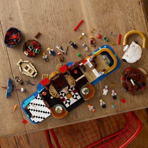 Klocki One Piece 75640 Pływająca restauracja Baratie LEGO